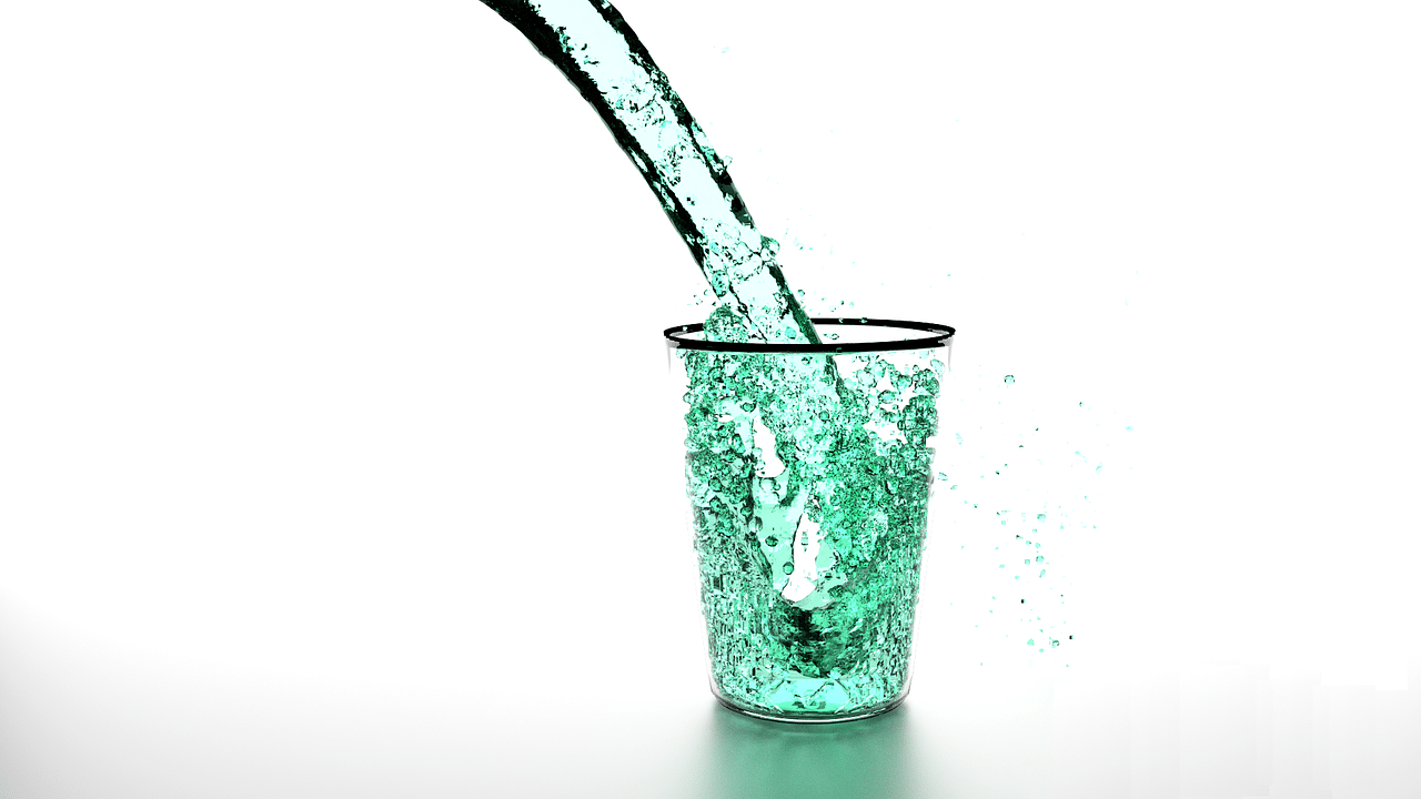 Lauwarmes Wasser hilft bei einer Bindehautentzündung